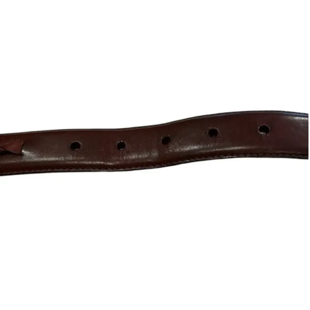 Roundtree & Yorke men's leather brown belt w/braided detail.